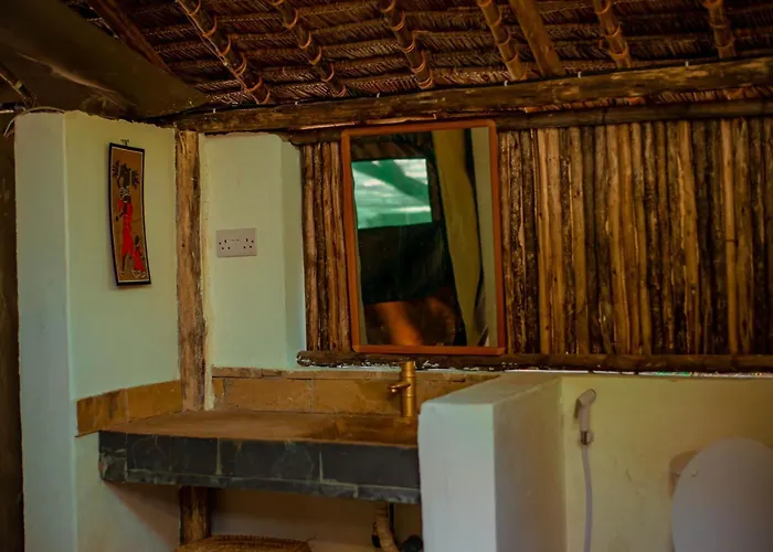 Mikadi Beach Camp & Backpackers