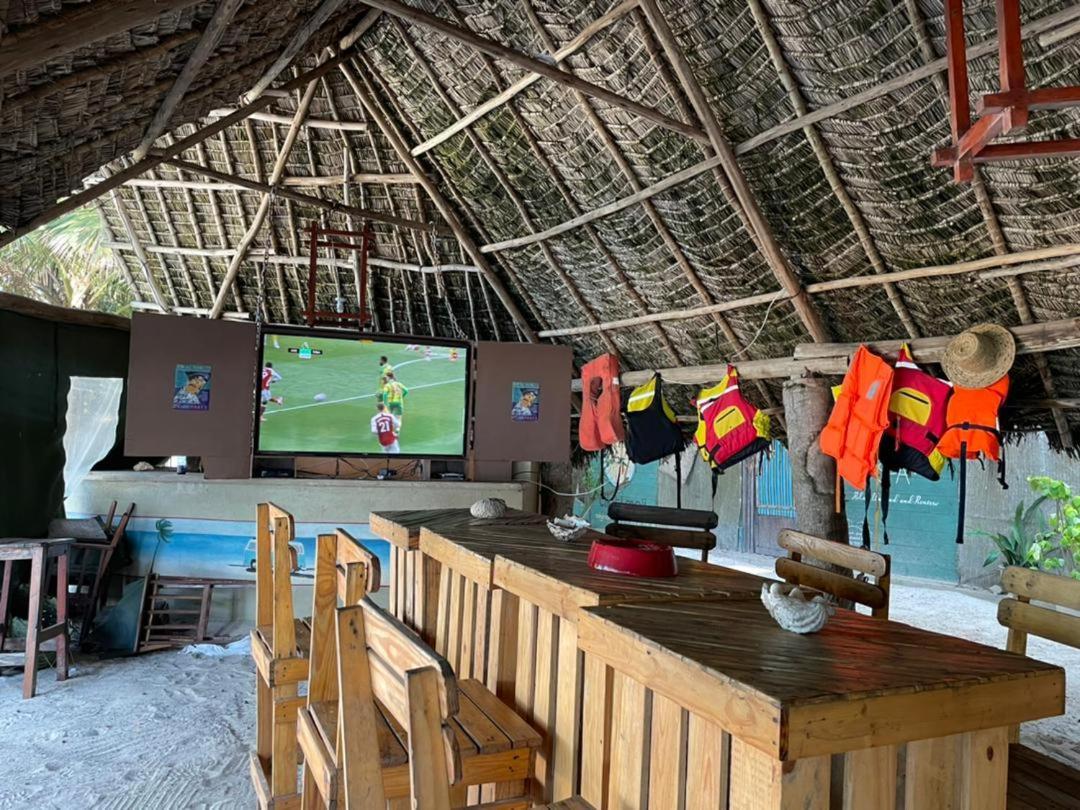 Mikadi Beach Camp & Backpackers
