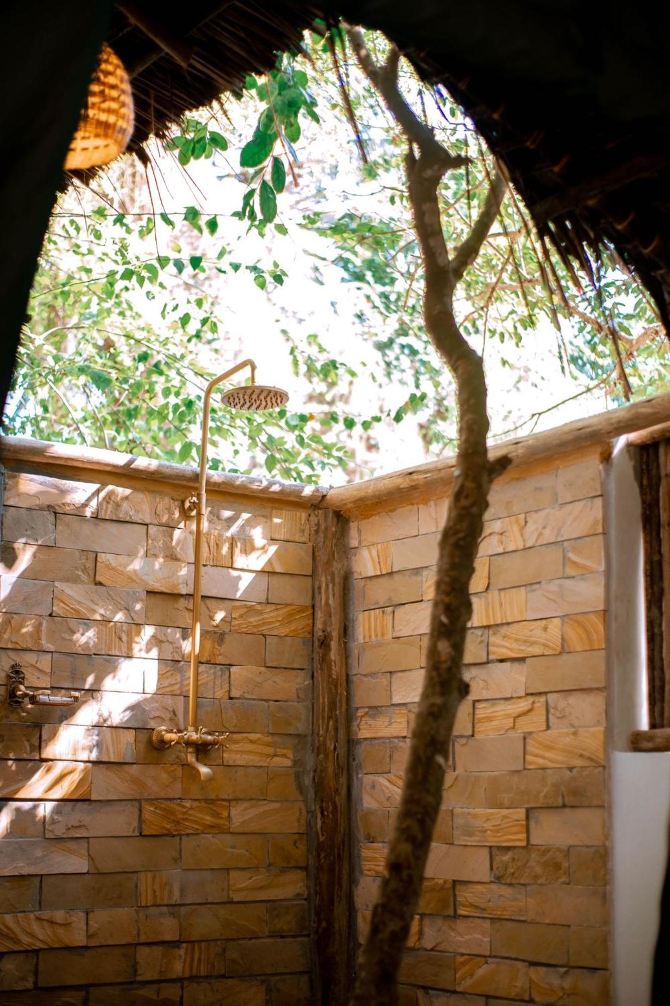 Mikadi Beach Camp & Backpackers * Dar es Salaam