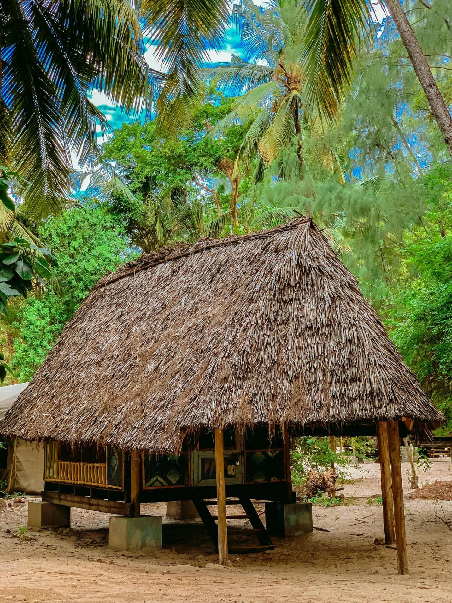 Hostel Mikadi Beach Camp & Backpackers