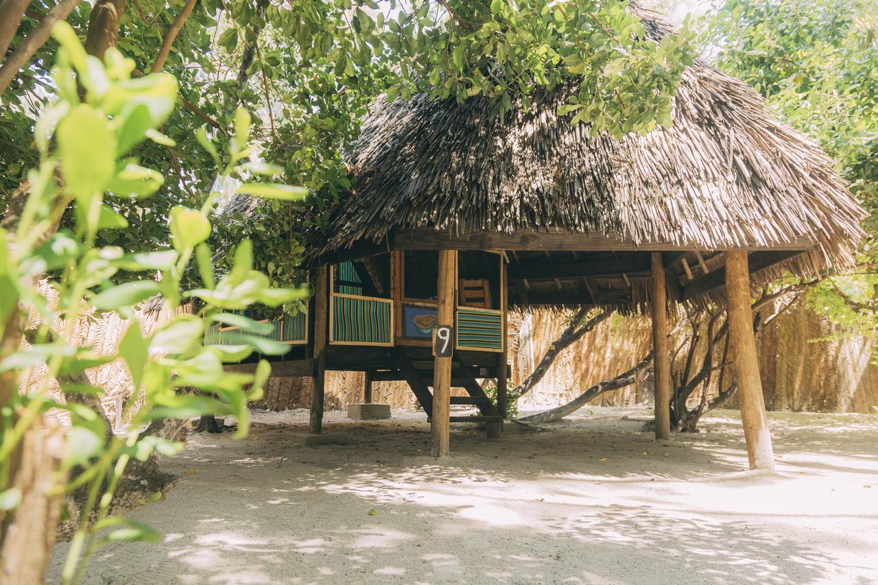 Hostel Mikadi Beach Camp & Backpackers *
