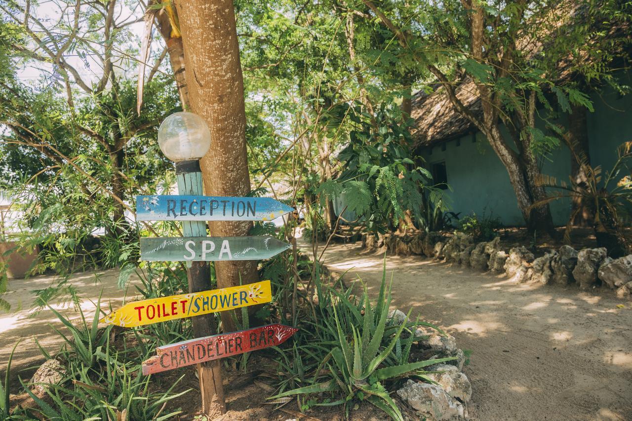 Mikadi Beach Camp & Backpackers Hostel *